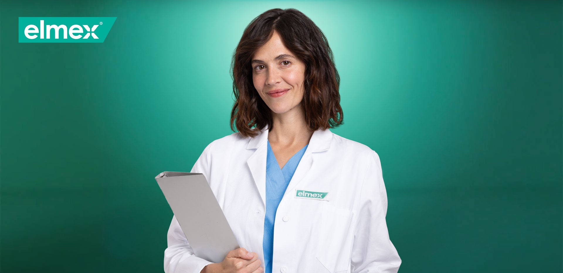 donna dentista sorridente